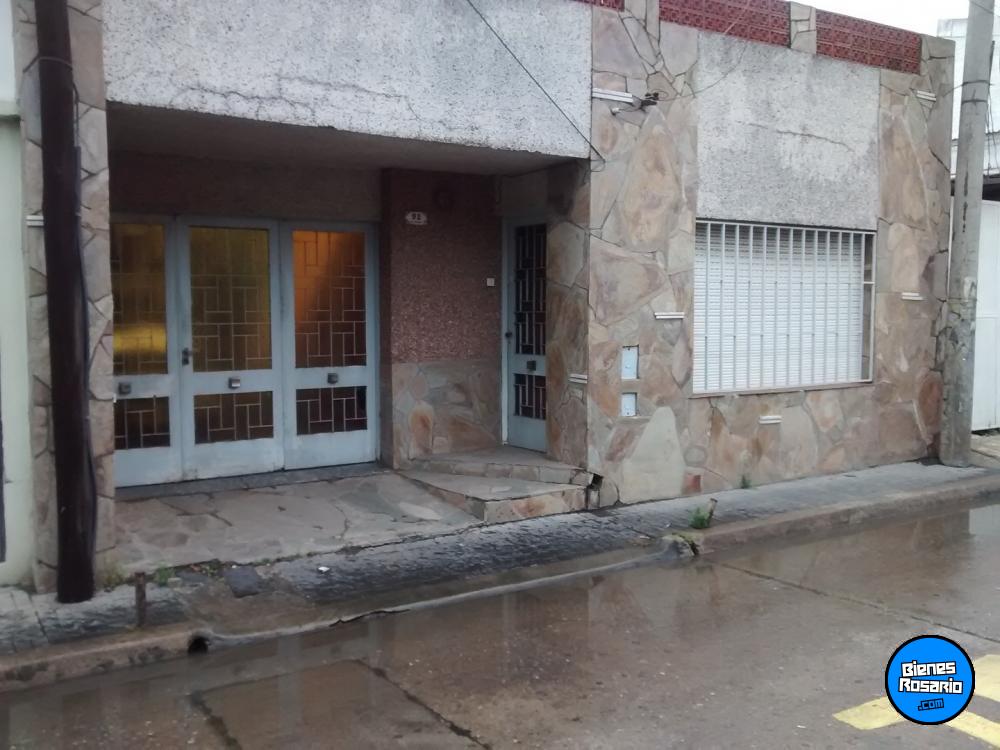 CASA ZONA NORTE MUY BUEN UBICACIÓN Casas en venta Rosario