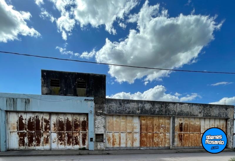 Galpones / Depósitos - Roldan - Venta