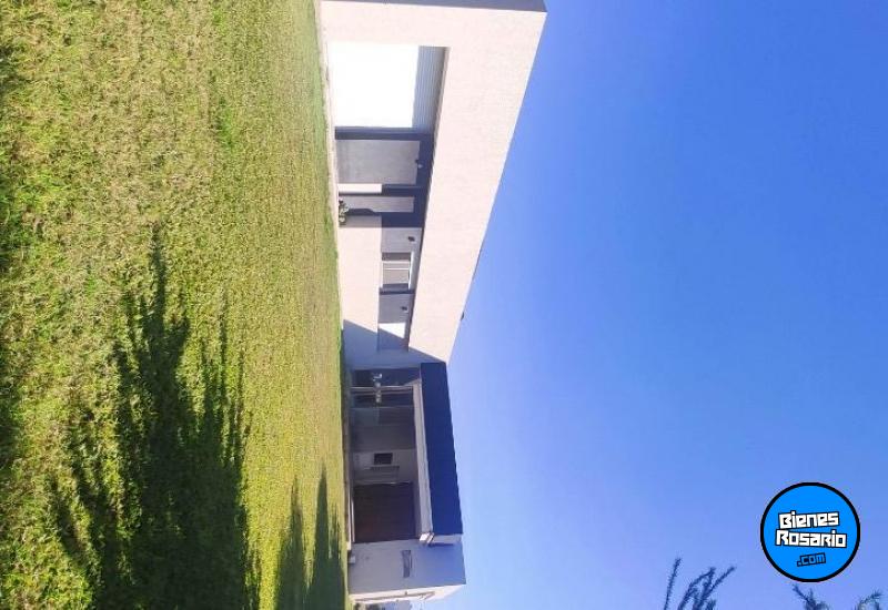 Casas - Funes - Venta