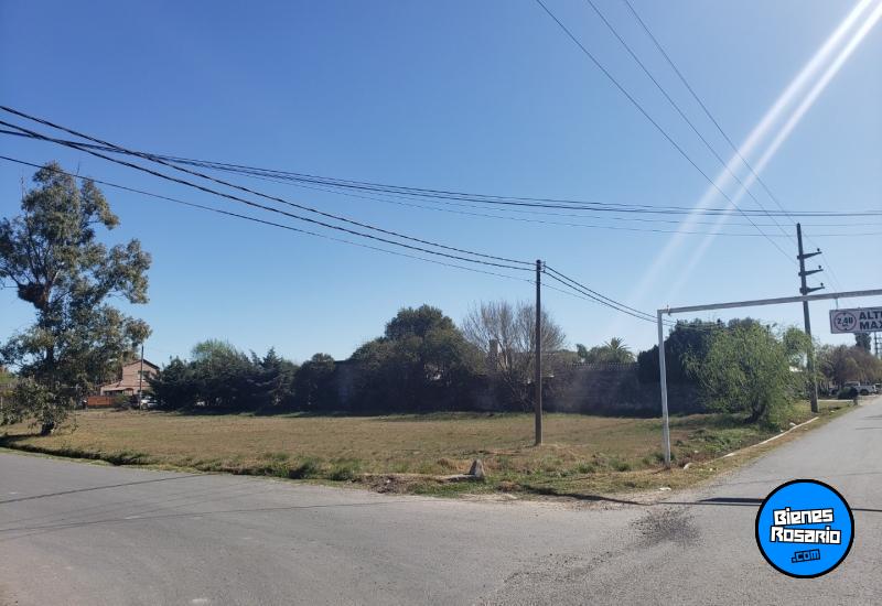 Vendo 2 terrenos a mts de Country Vida. Permutaria. Terrenos en venta