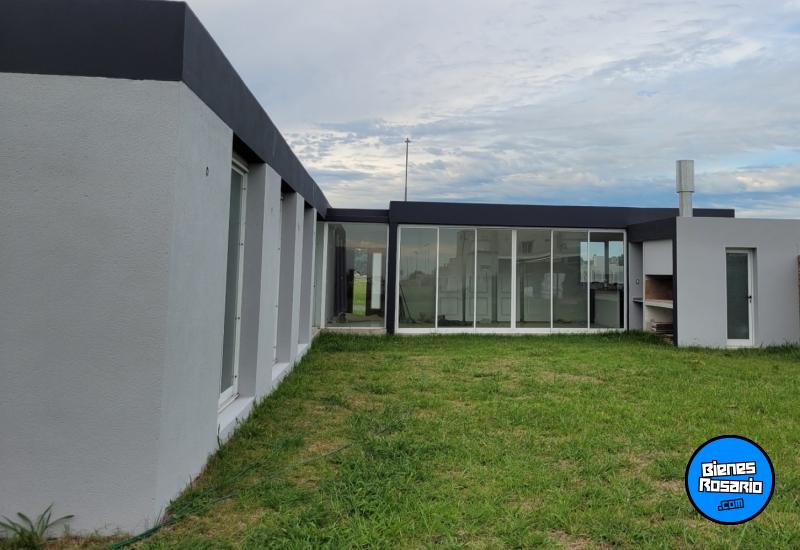 Casas - Funes - Venta
