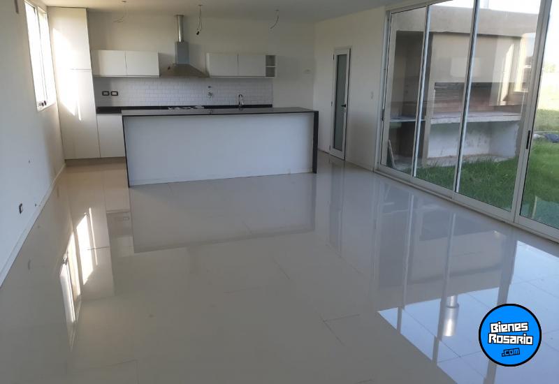 Casas - Funes - Venta