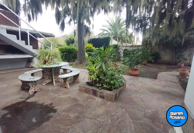 Casas - Peyrano - Venta