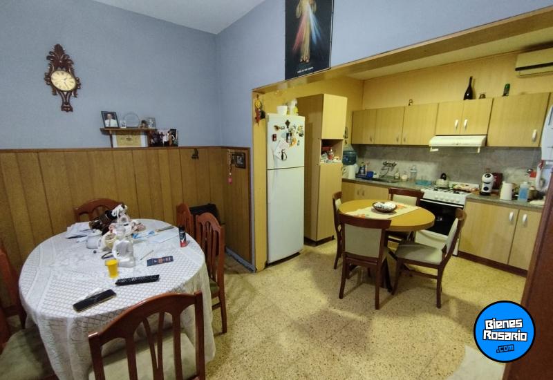 Casas - Alvarez - Venta