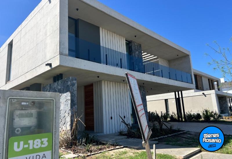 Casas - Funes - Venta