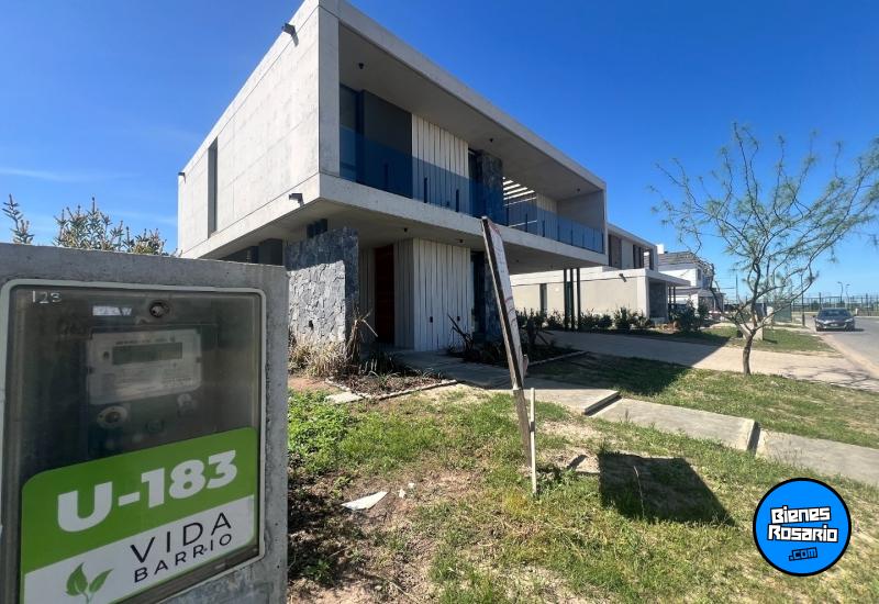 Casas - Funes - Venta