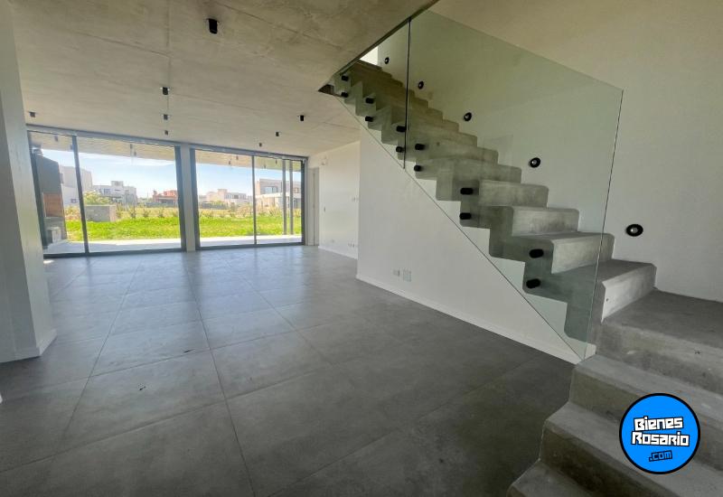 Casas - Funes - Venta