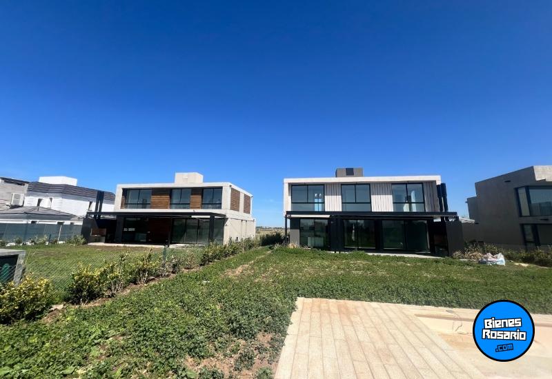 Casas - Funes - Venta