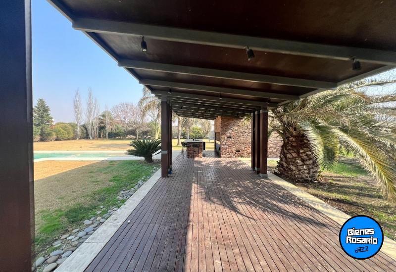 Casas - Funes -  Alquiler