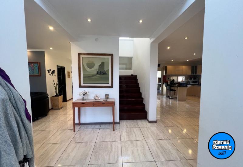 Casas - Funes - Venta