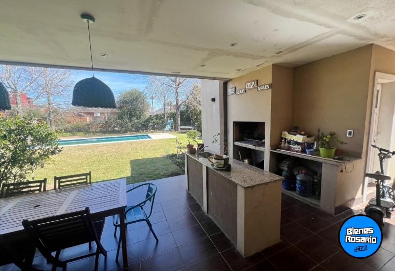 Casas - Funes - Venta