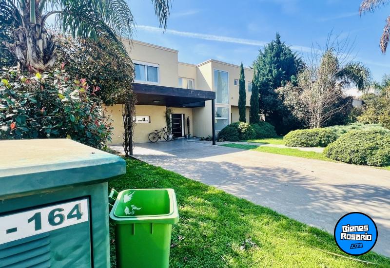 Casas - Funes - Venta