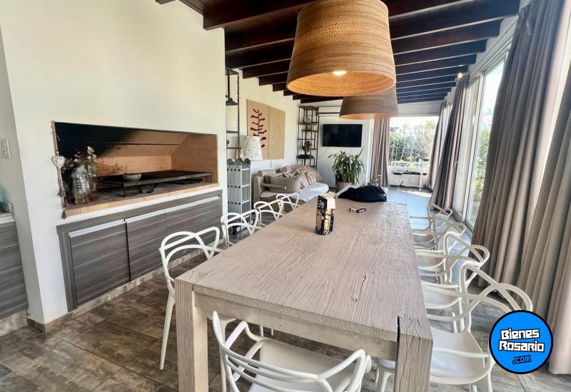 Casas - Funes - Venta