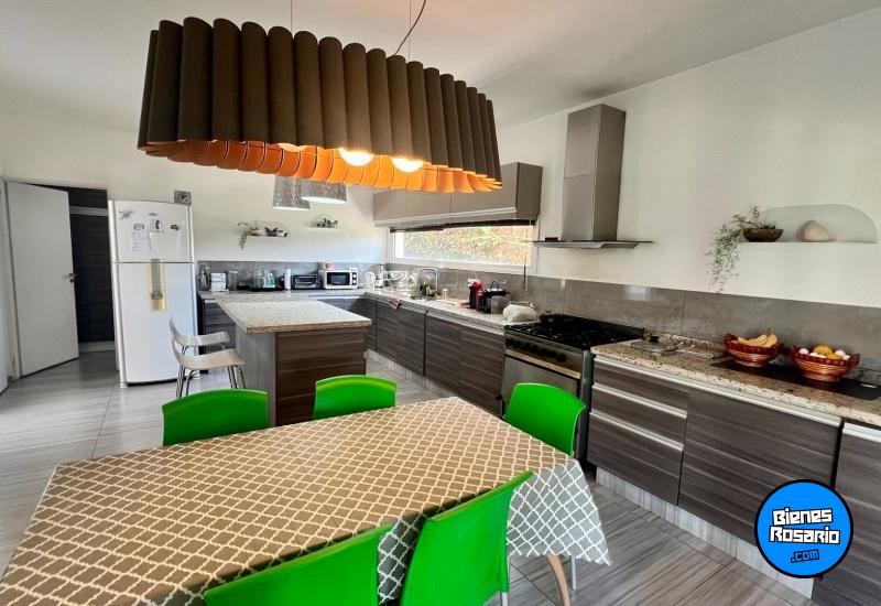 Casas - Funes - Venta
