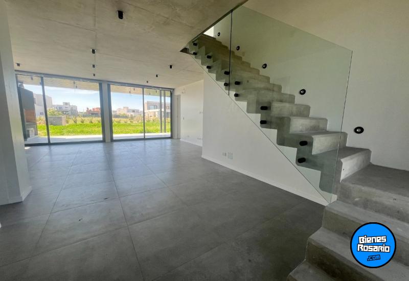 Casas - Funes - Venta