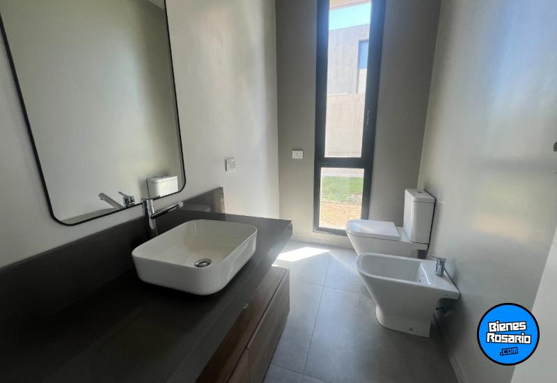 Casas - Funes - Venta