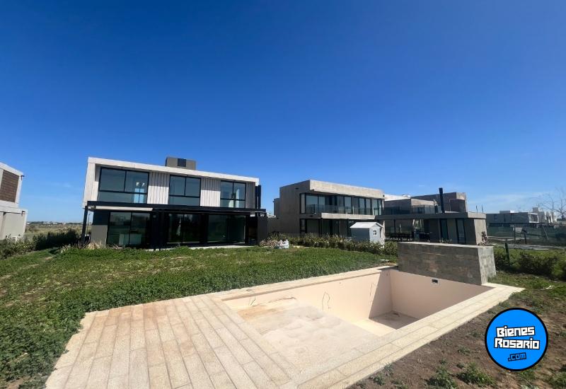 Casas - Funes - Venta