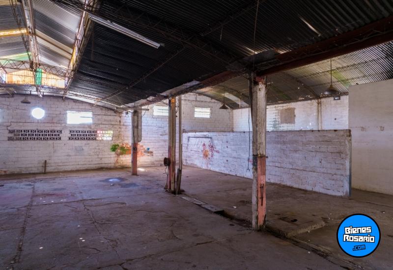 Galpones / Depósitos - San Lorenzo - Venta