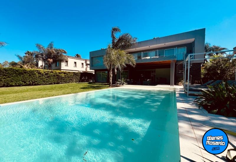 Casas - Funes - Venta