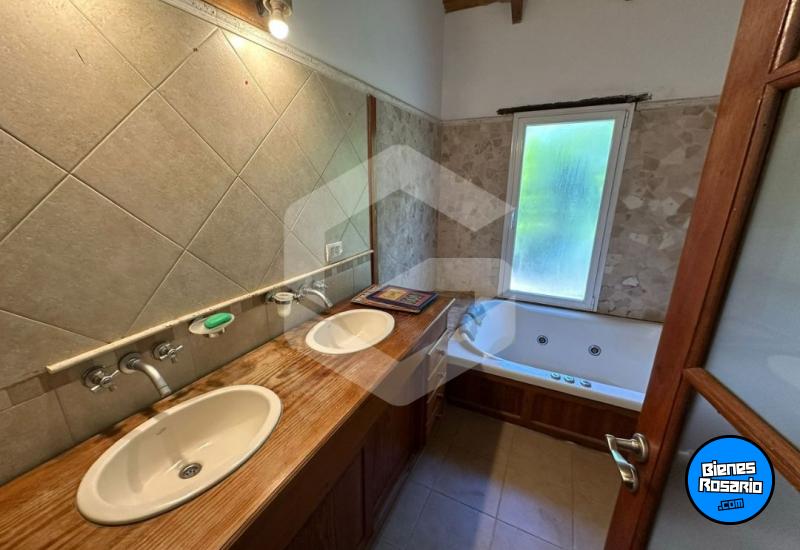 Casas - Funes - Venta