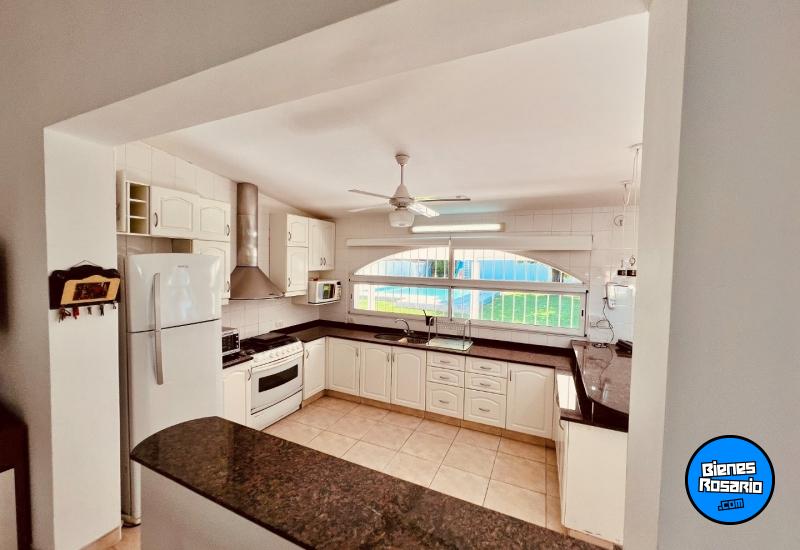 Casas - Funes - Venta
