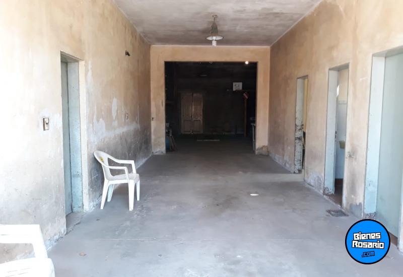 Galpones / Depósitos - Pueblo Muoz ,est.bernard - Venta