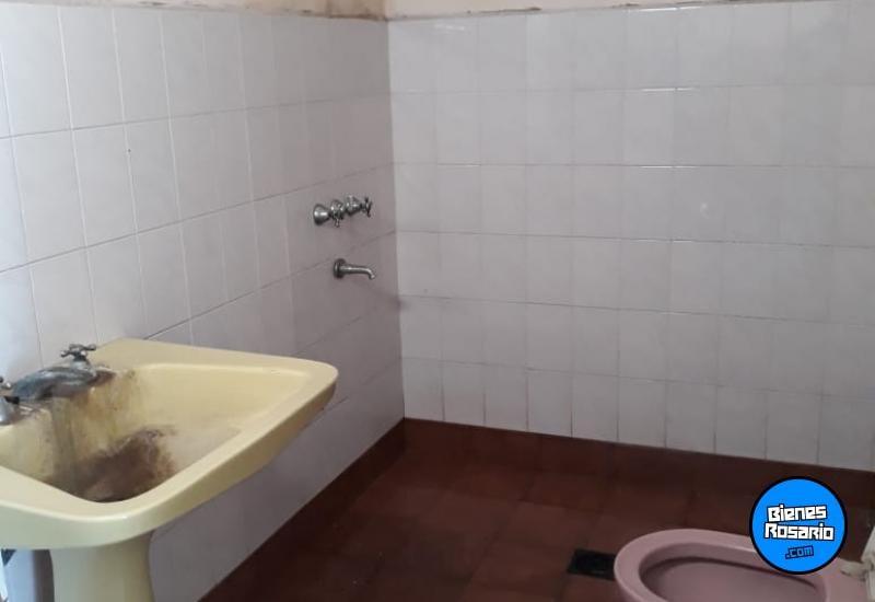 Galpones / Depósitos - Pueblo Muoz ,est.bernard - Venta