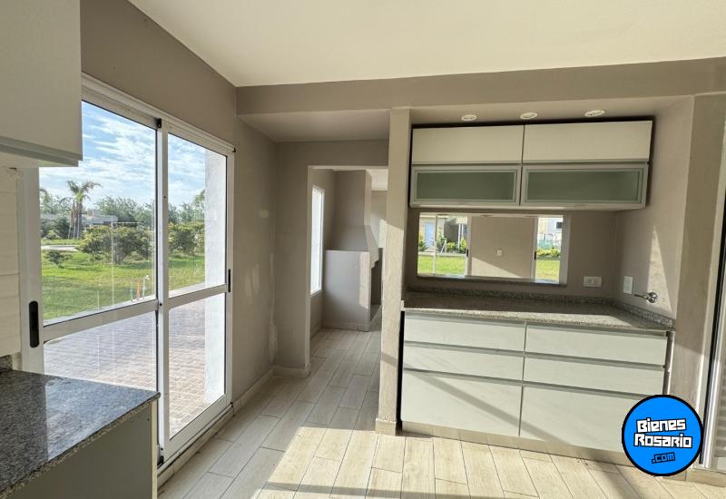 Casas - Funes - Venta