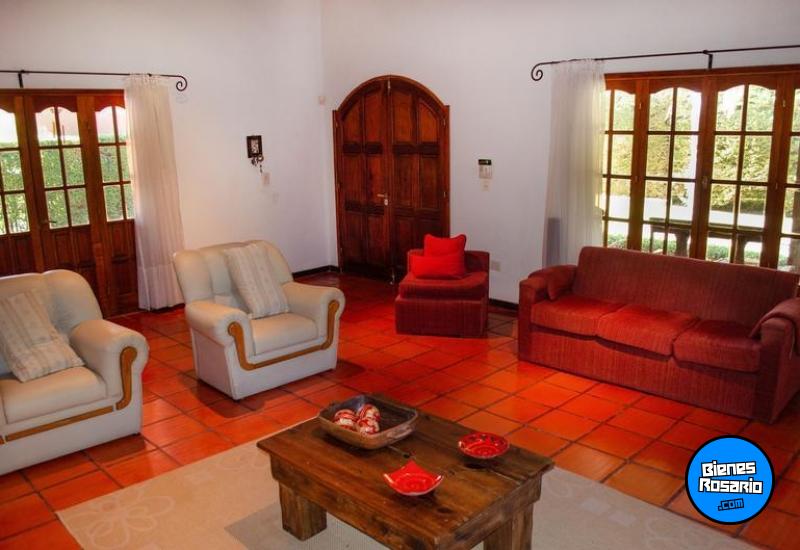 Casas - Funes - Venta