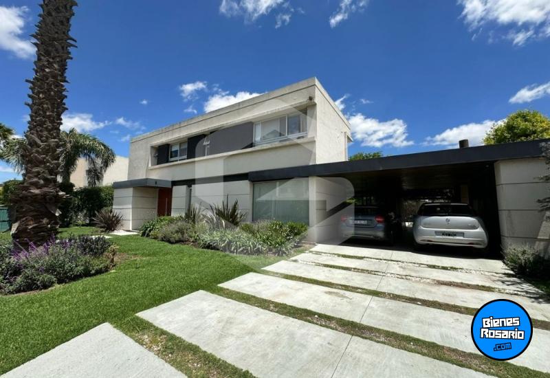 Casas - Funes - Venta