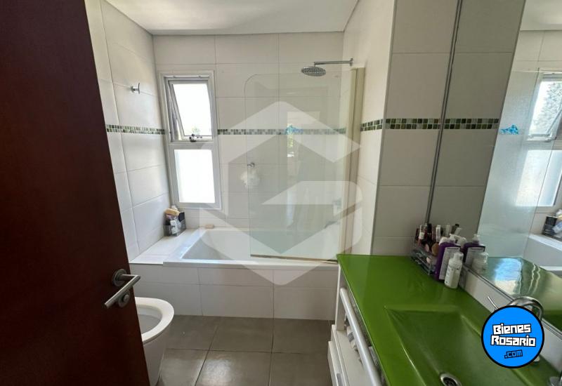 Casas - Funes - Venta