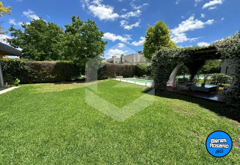 Casas - Funes - Venta