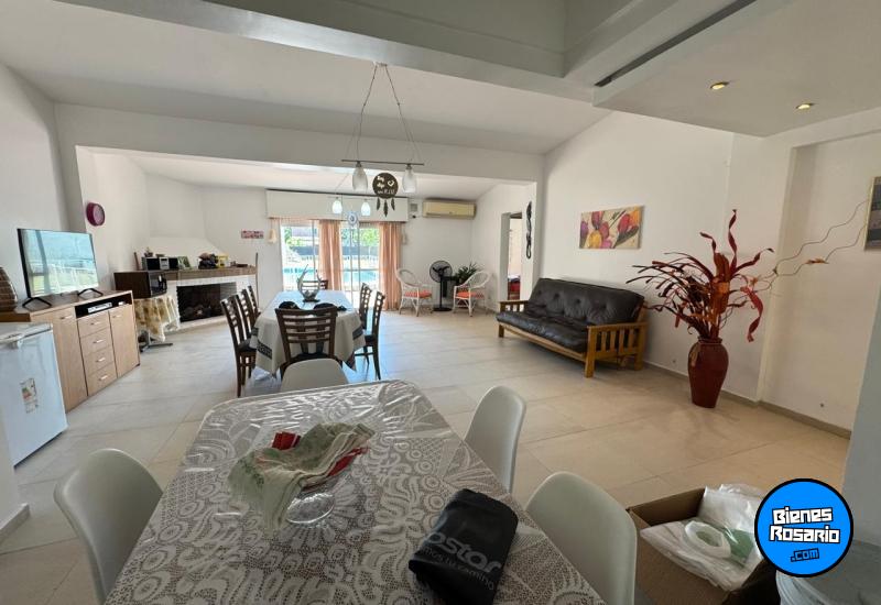 Casas - Rosario -  Alquiler