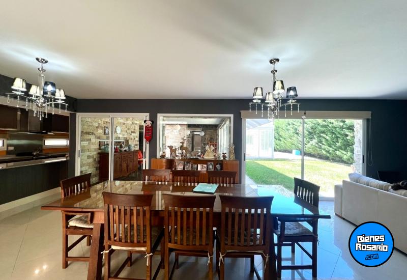 Casas - Funes - Venta