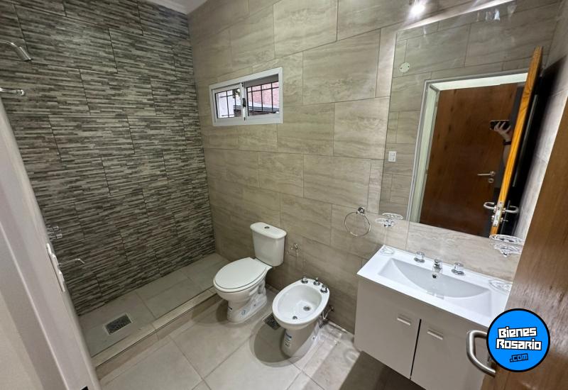 Casas - Rosario -  Alquiler