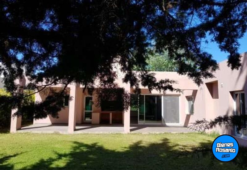 Casas - Pueblo Esther -  Alquiler