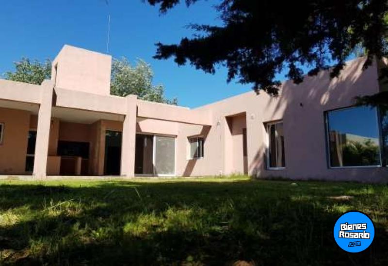 Casas - Pueblo Esther -  Alquiler