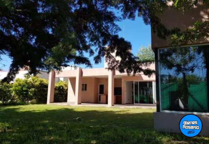 Casas - Pueblo Esther -  Alquiler