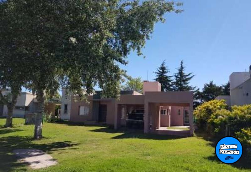 Casas - Pueblo Esther -  Alquiler