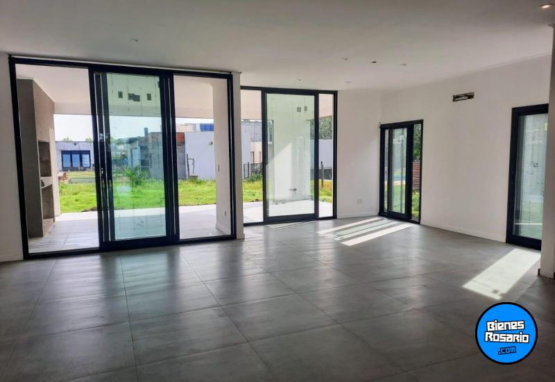 Casas - Roldan - Venta