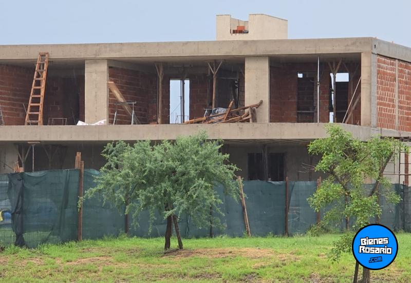 Casas - Funes - Venta