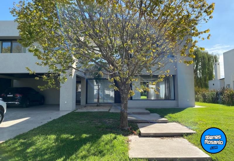 Casas - Funes - Venta