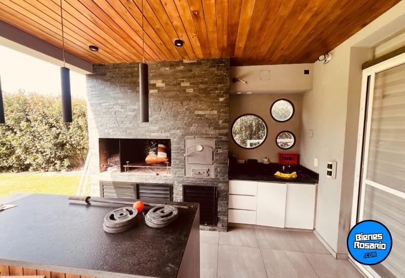 Casas - Funes - Venta