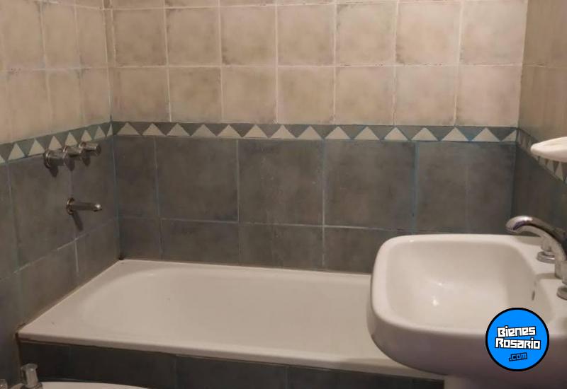 Casas - Rosario -  Alquiler