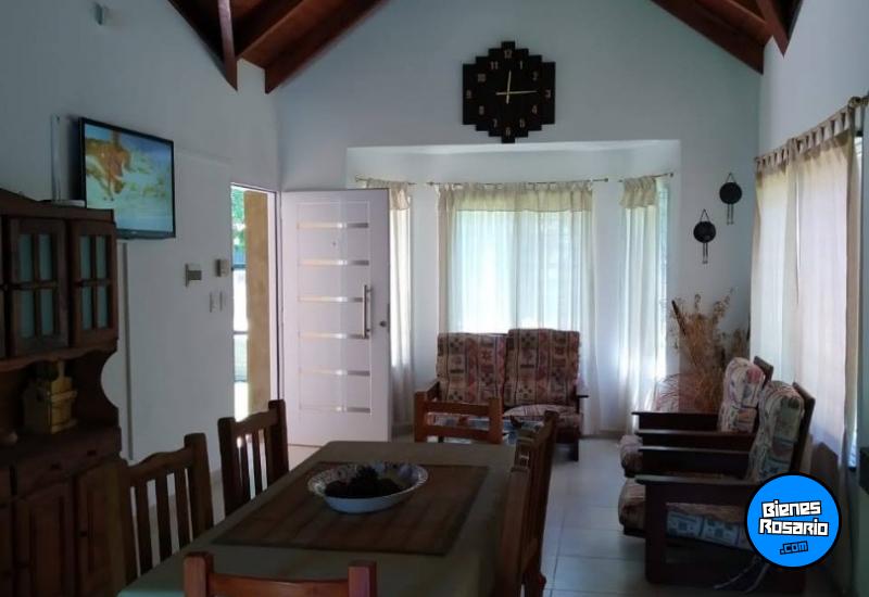 Casas - Funes -  Alquiler