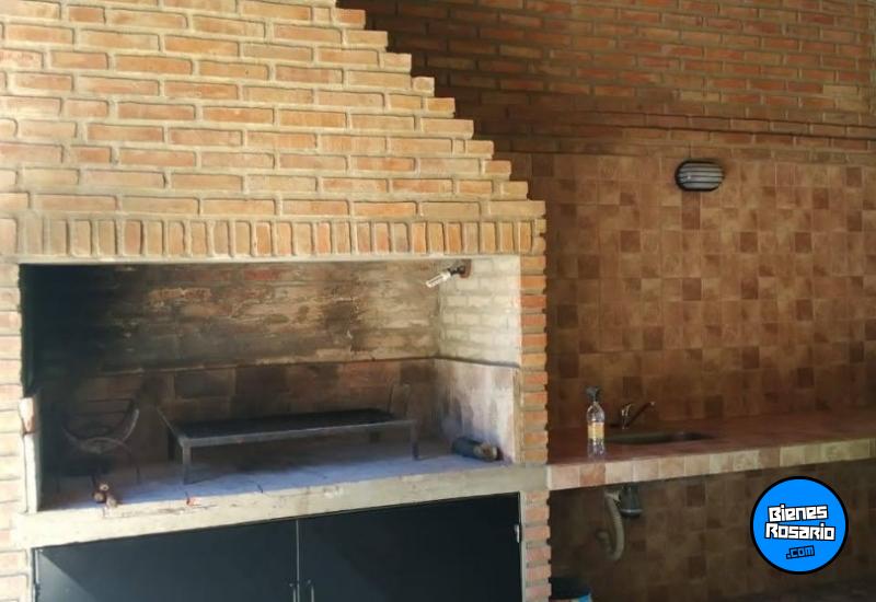 Casas - Funes -  Alquiler