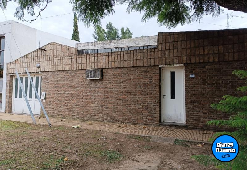 Casas - Uranga -  Alquiler