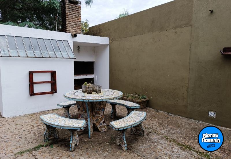 Casas - Uranga -  Alquiler