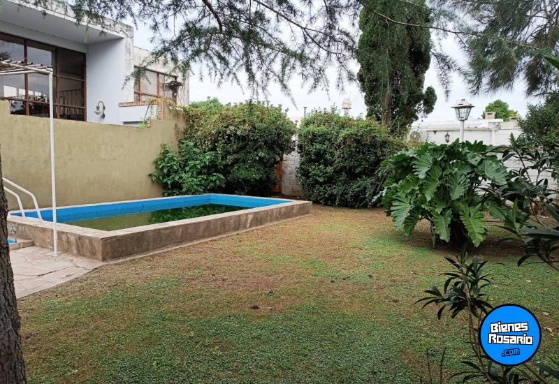 Casas - Uranga -  Alquiler