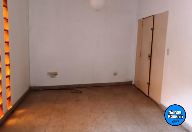 Casas - Uranga -  Alquiler